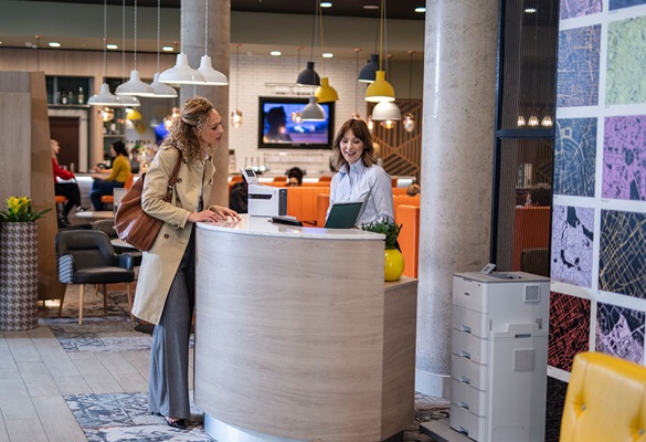 Soluções de impressão Brother para receção do hotel